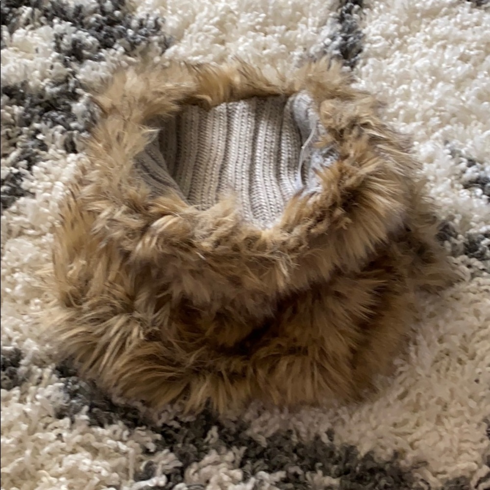 Hollister Fur & Sweater Reversible Infinity Scarf